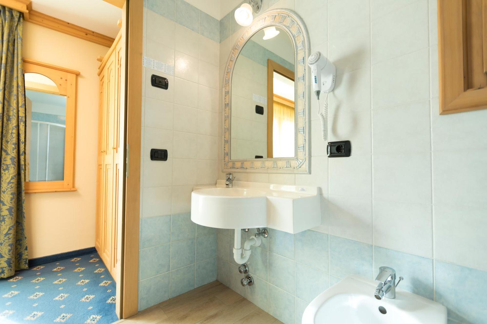 Hotel Champagne Ливиньо Экстерьер фото