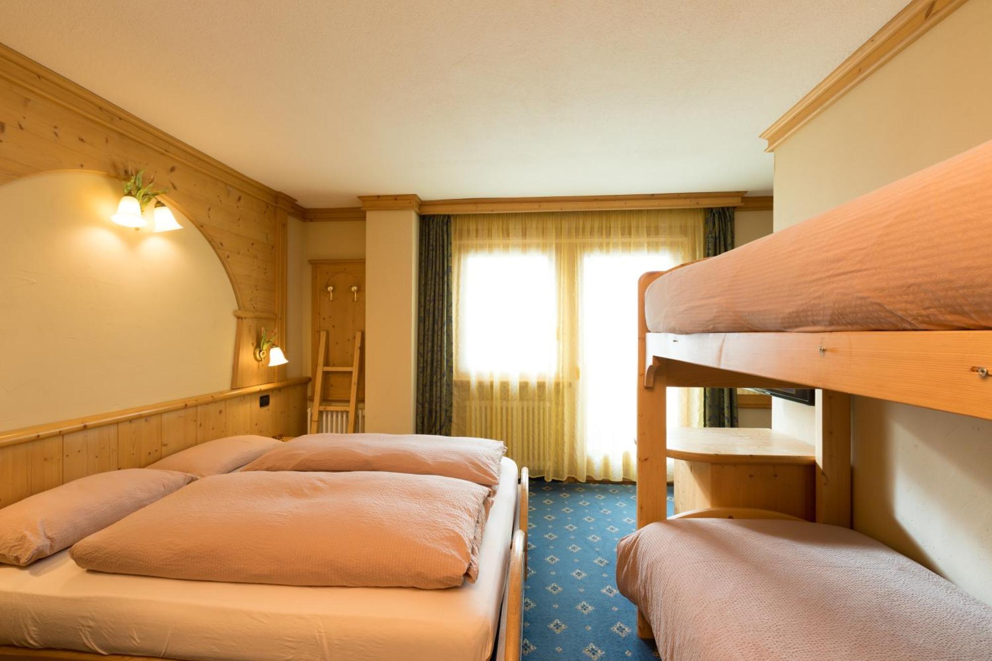 Hotel Champagne Ливиньо Экстерьер фото