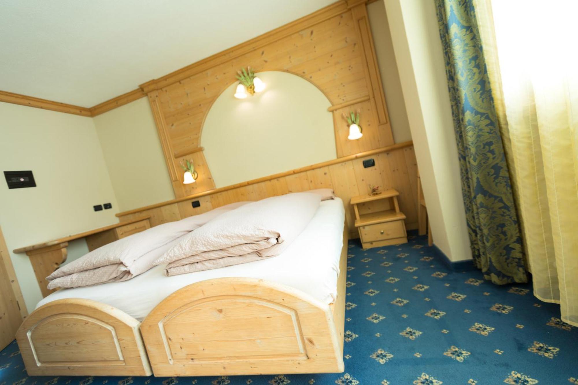 Hotel Champagne Ливиньо Экстерьер фото