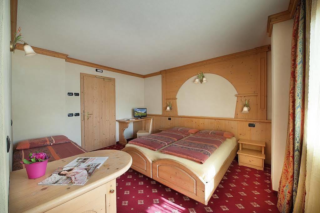 Hotel Champagne Ливиньо Экстерьер фото